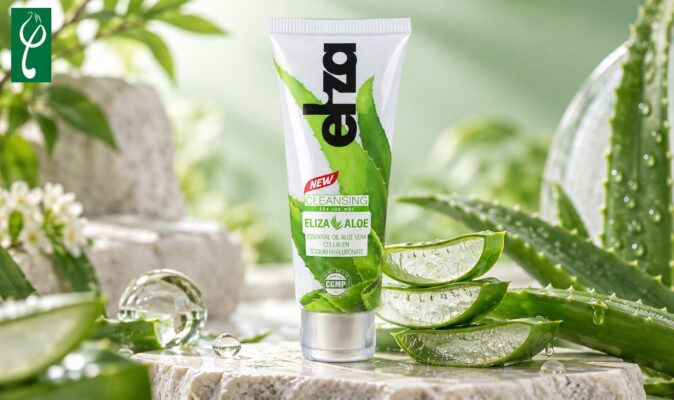 Sữa rửa mặt dưỡng ẩm Eliza Aloe